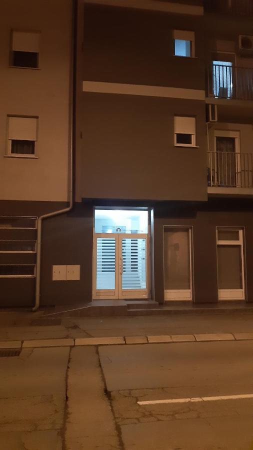 Apartman Luna Apartamento Valjevo Exterior foto